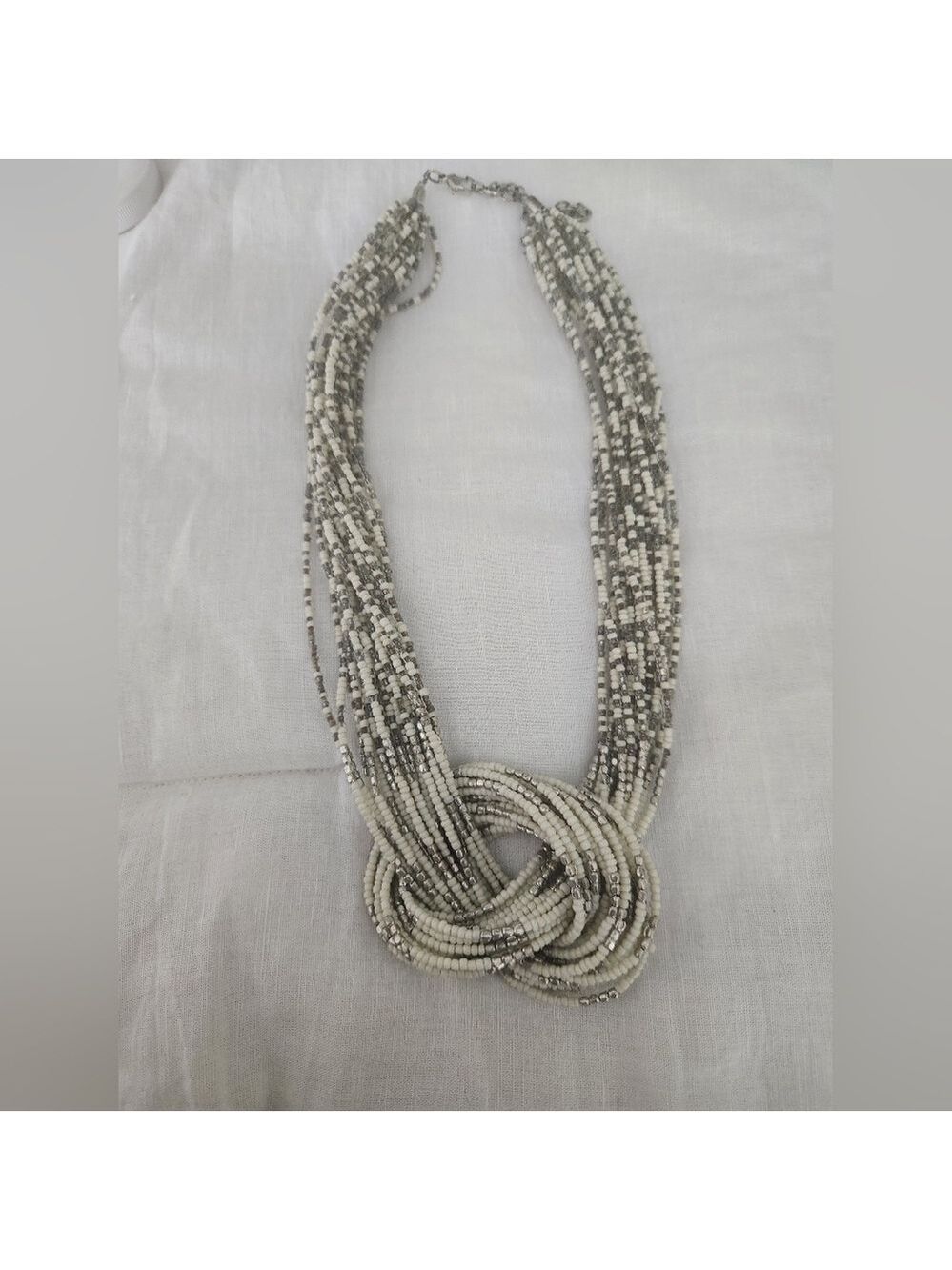Baroque Multi-layer White and Silver Beaded Necklace With Rice Beads